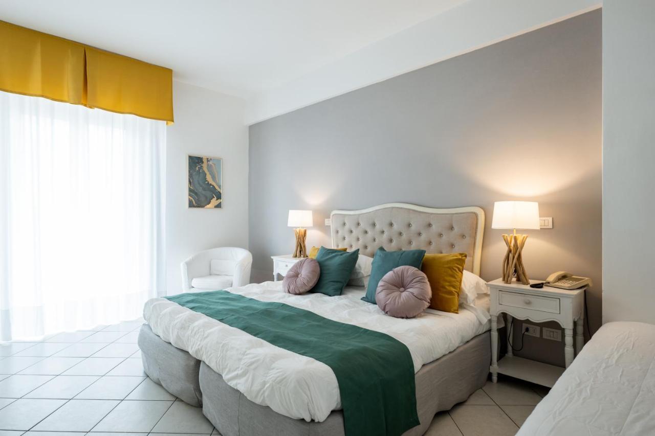 Hotel Continental Senigallia Exterior photo
