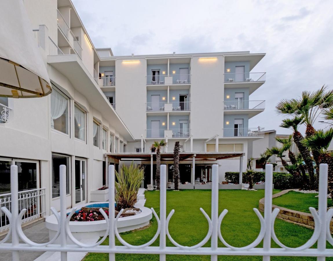 Hotel Continental Senigallia Exterior photo